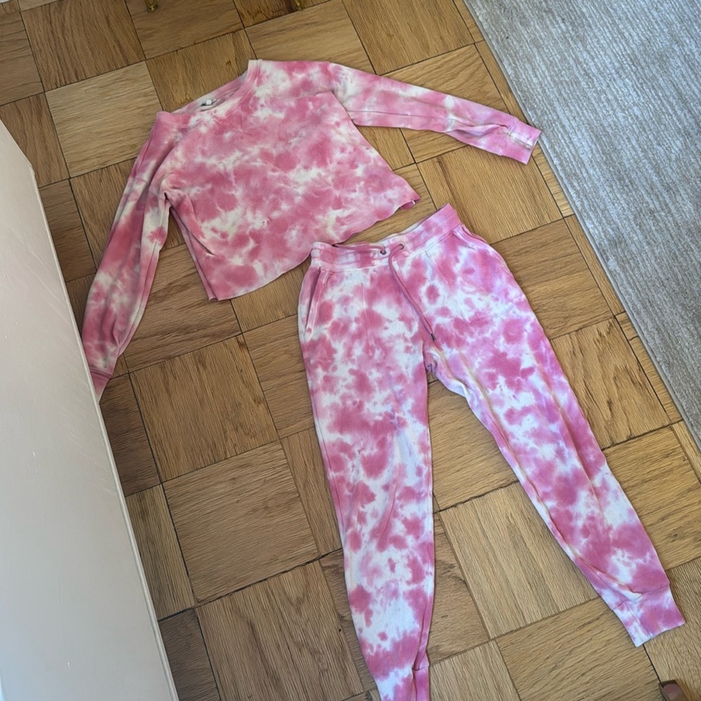 Splendid Pink Tie Die Lounge Set (sweatshirt and sweatpants)